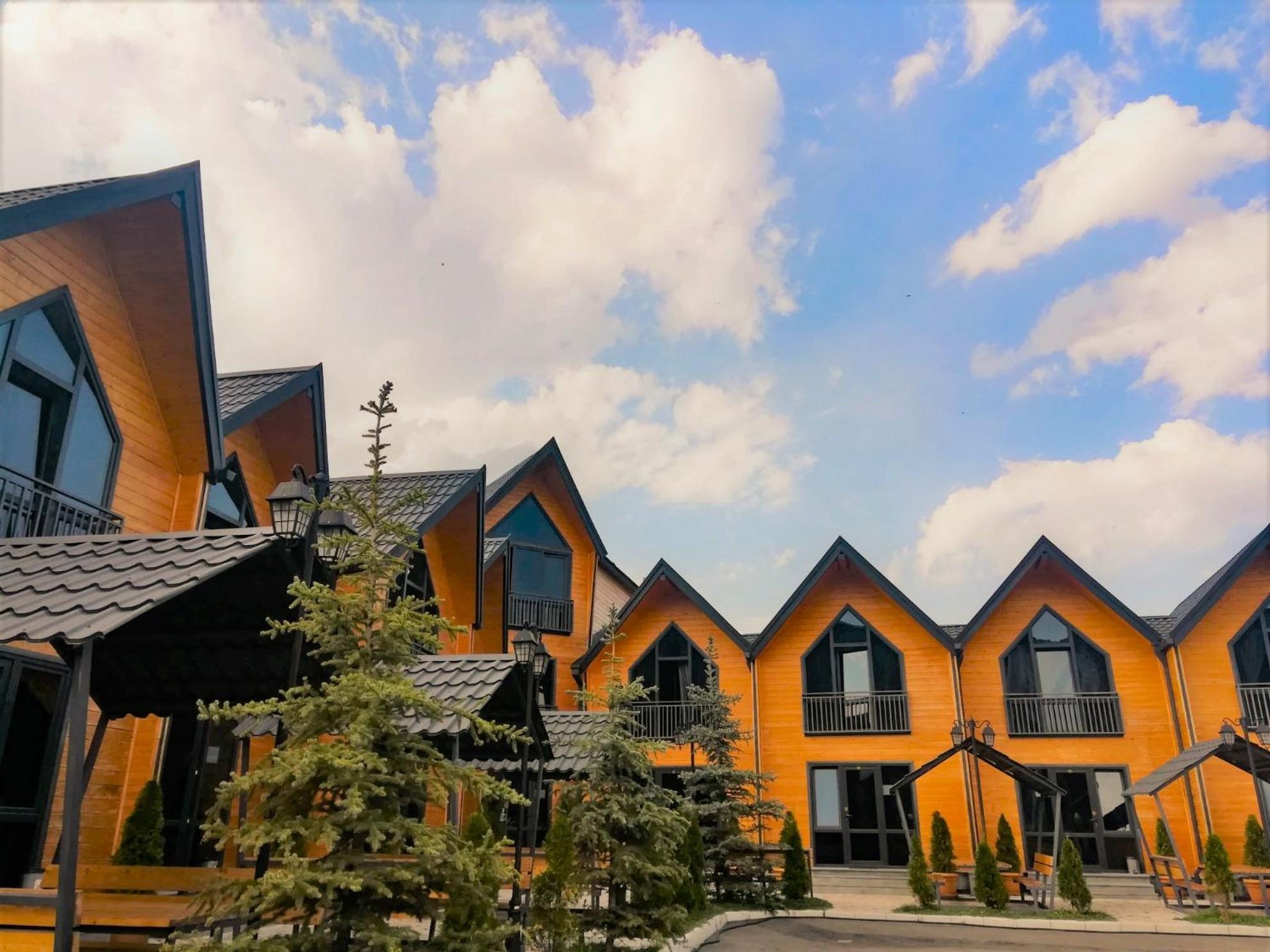 Everest Rest House تساجكادزور المظهر الخارجي الصورة