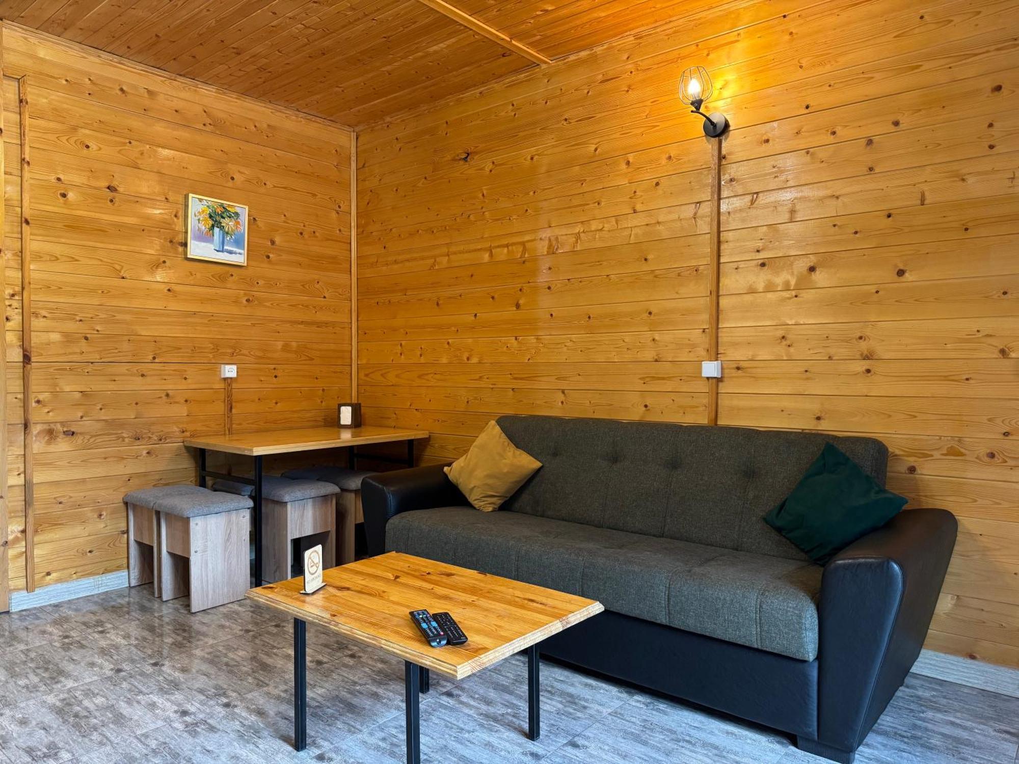 Everest Rest House تساجكادزور المظهر الخارجي الصورة