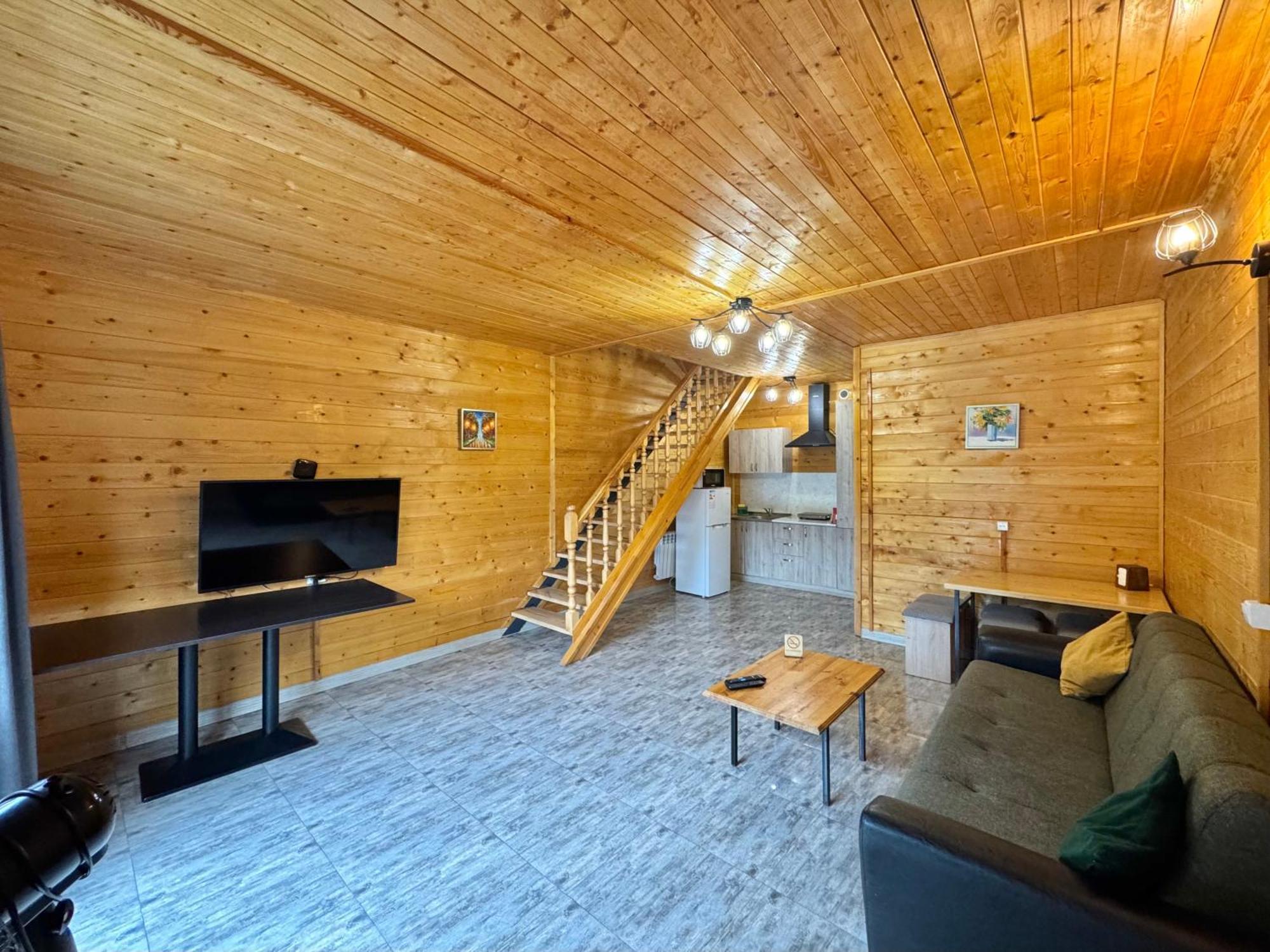 Everest Rest House تساجكادزور المظهر الخارجي الصورة